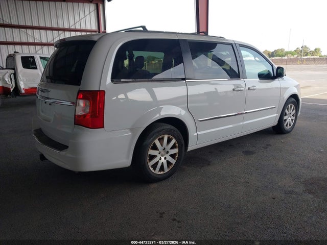 2016 Chrysler Town & Country Touring მანქანა იყიდება აუქციონზე, vin: 2C4RC1BG6GR206115, აუქციონის ნომერი: 44723271