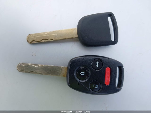 44723311 :رقم المزاد ، JHLRD78545C061204 vin ، 2005 Honda Cr-v Lx مزاد بيع