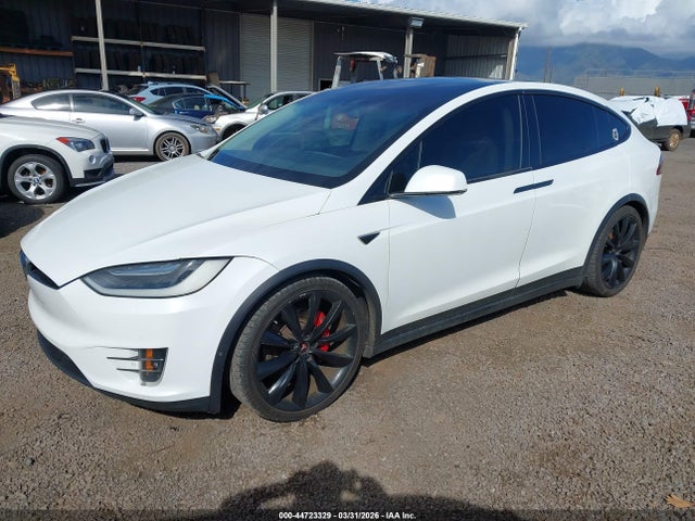 2016 Tesla Model X მანქანა იყიდება აუქციონზე, vin: 5YJXCAE4XGFS00323, აუქციონის ნომერი: 44723329