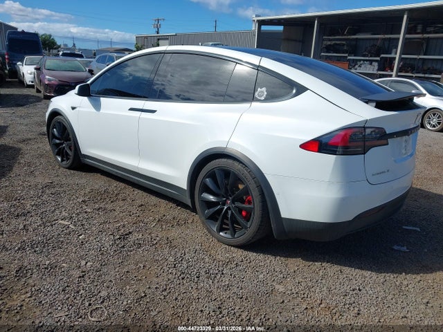 2016 Tesla Model X მანქანა იყიდება აუქციონზე, vin: 5YJXCAE4XGFS00323, აუქციონის ნომერი: 44723329