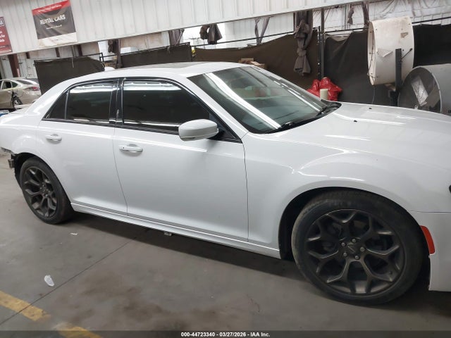Aukcja sprzedaży 2017 Chrysler 300 300s Alloy Edition, vin: 2C3CCABG6HH624174, numer aukcji: 44723340