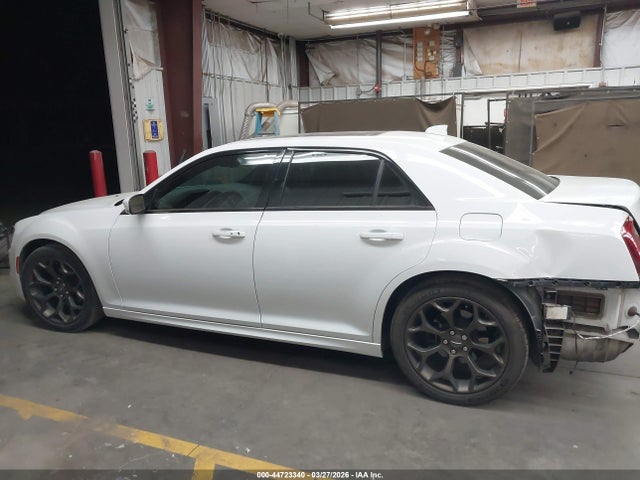 Aukcja sprzedaży 2017 Chrysler 300 300s Alloy Edition, vin: 2C3CCABG6HH624174, numer aukcji: 44723340