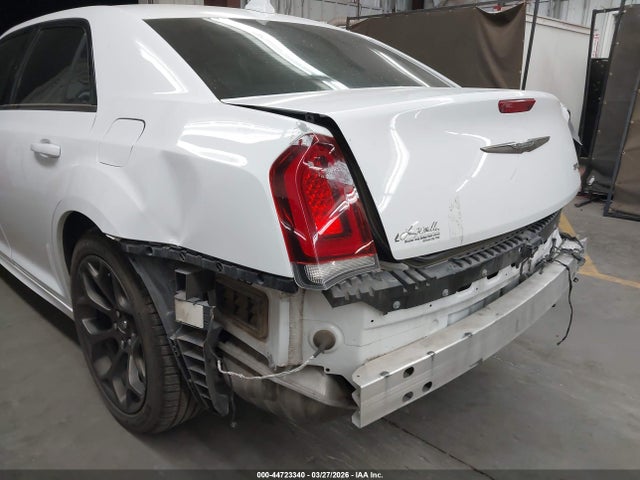 Aukcja sprzedaży 2017 Chrysler 300 300s Alloy Edition, vin: 2C3CCABG6HH624174, numer aukcji: 44723340