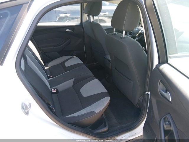 Ford FOCUS SE 2014 1FADP3K20EL359695 Image 8