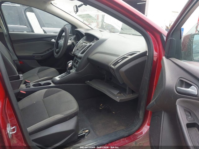 Ford FOCUS SE 2014 1FADP3F25EL396333 Image 5