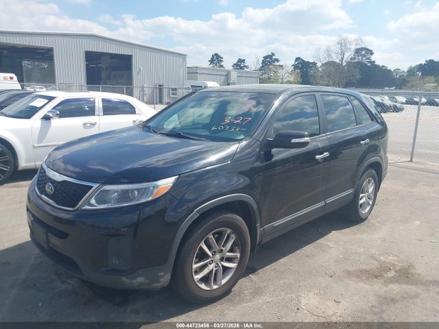 Продажа на аукционе авто 2015 Kia Sorento Lx, vin: 5XYKT3A67FG609335, номер лота: 44723456