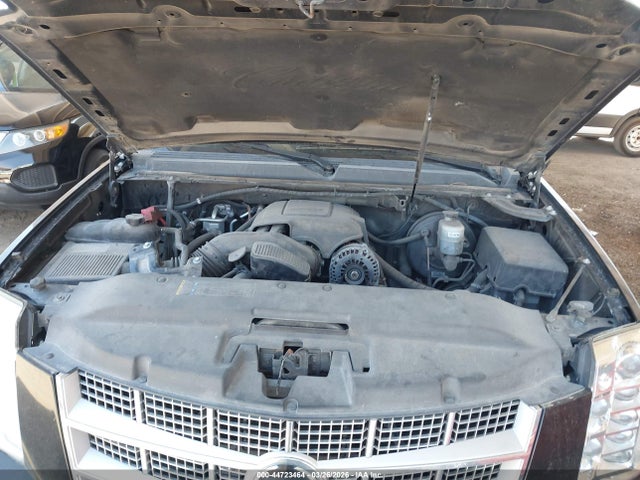 Продаж на аукціоні авто 2010 Cadillac Escalade Esv Platinum Edition, vin: 1GYUKKEF5AR216924, номер лоту: 44723464