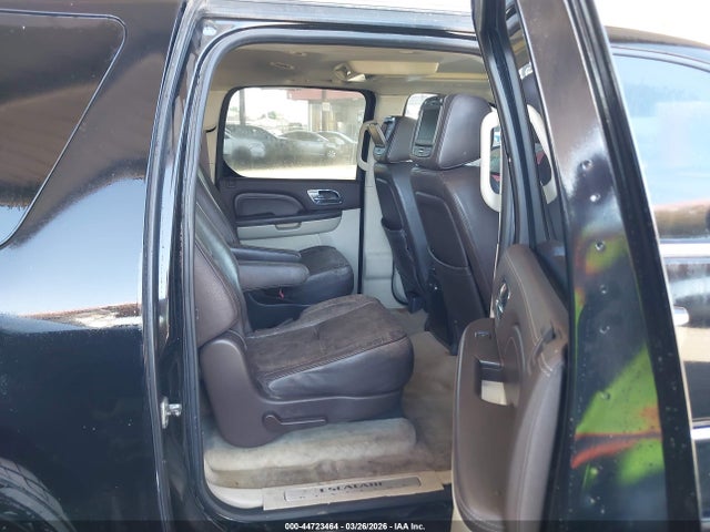 Продаж на аукціоні авто 2010 Cadillac Escalade Esv Platinum Edition, vin: 1GYUKKEF5AR216924, номер лоту: 44723464