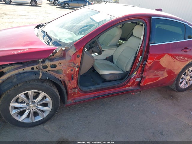 1G1ZD5ST4NF108067 Chevrolet Malibu Fwd Lt