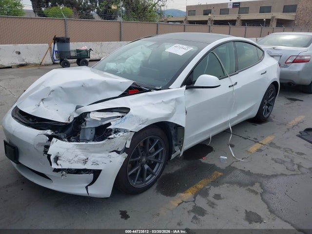 44723512 :رقم المزاد ، 5YJ3E1EA7MF045966 vin ، 2021 Tesla Model 3 Standard Range Plus Rear-wheel Drive مزاد بيع