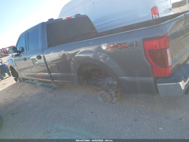 2022 FORD F-250 1FT8W2BT3NEF58908 Photo 2