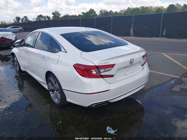 2018 Honda Accord Touring მანქანა იყიდება აუქციონზე, vin: 1HGCV1F94JA043795, აუქციონის ნომერი: 44723607