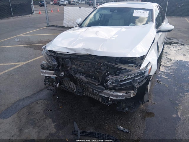 2018 Honda Accord Touring მანქანა იყიდება აუქციონზე, vin: 1HGCV1F94JA043795, აუქციონის ნომერი: 44723607