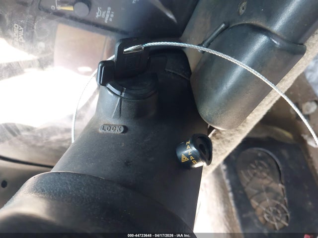 44723648 :رقم المزاد ، 1G1YY23P2P5105340 vin ، 1993 Chevrolet Corvette مزاد بيع