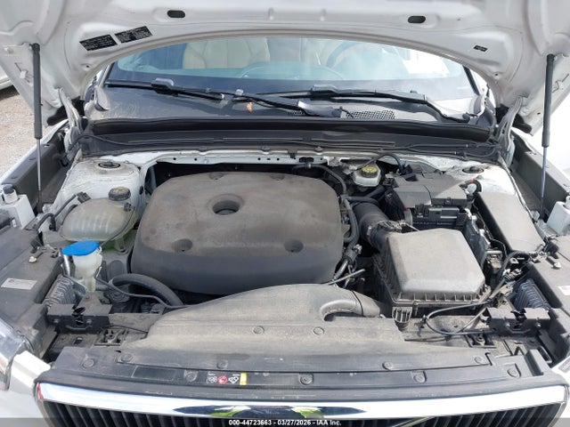 2019 VOLVO XC40 YV4162UK6K2123056 Photo 9