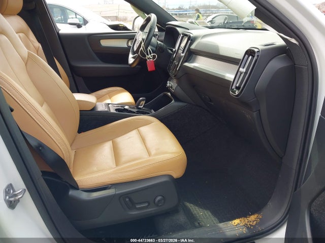 2019 VOLVO XC40 YV4162UK6K2123056 Photo 4