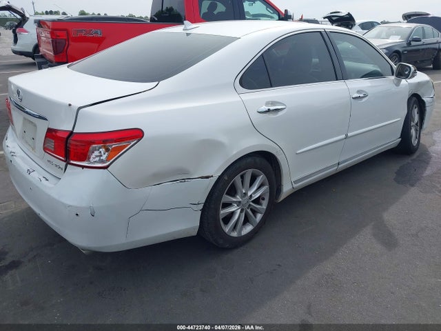 44723740 :رقم المزاد ، JTHBK1EG2B2435218 vin ، 2011 Lexus Es 350 مزاد بيع