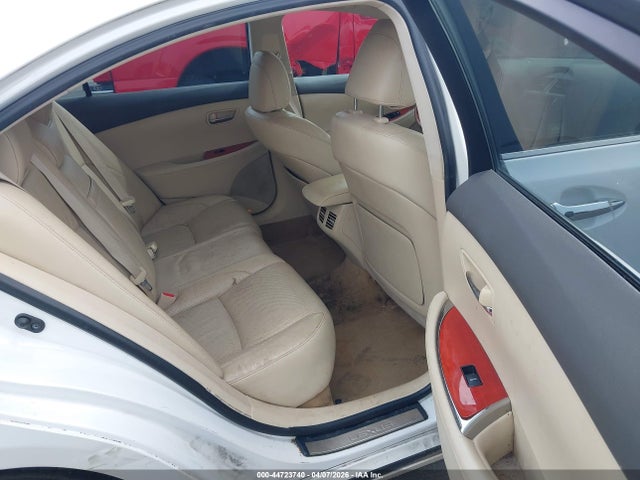 44723740 :رقم المزاد ، JTHBK1EG2B2435218 vin ، 2011 Lexus Es 350 مزاد بيع