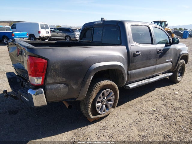 5TFAX5GN6HX087257 Toyota Tacoma Sr5