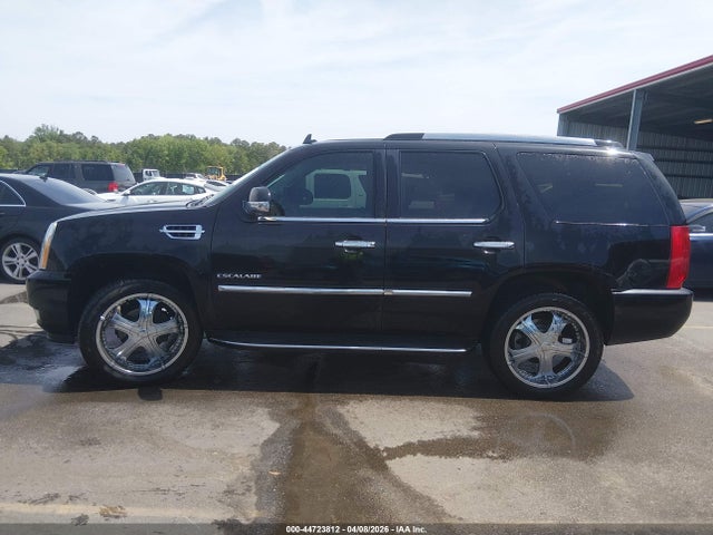 2011 Cadillac Escalade Standard მანქანა იყიდება აუქციონზე, vin: 1GYS3AEF1BR207976, აუქციონის ნომერი: 44723812