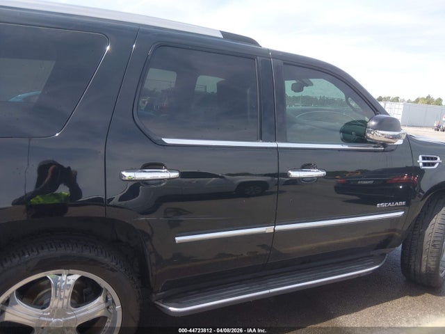 2011 CADILLAC ESCALADE 1GYS3AEF1BR207976 Photo 5