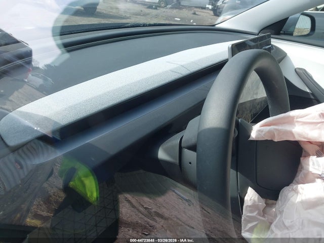 2025 TESLA MODEL 3 5YJ3E1EA1SF020204 Photo 6