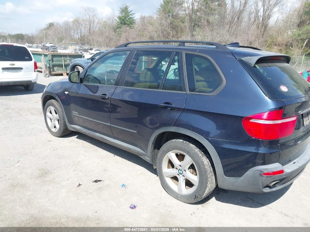 2010 BMW X5 5UXFE4C50AL380899 Photo 2