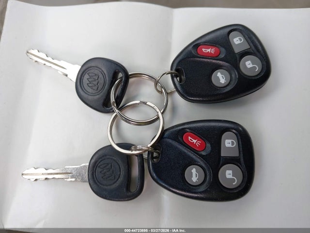 44723895 :رقم المزاد ، 1G4CW54K454100294 vin ، 2005 Buick Park Avenue مزاد بيع