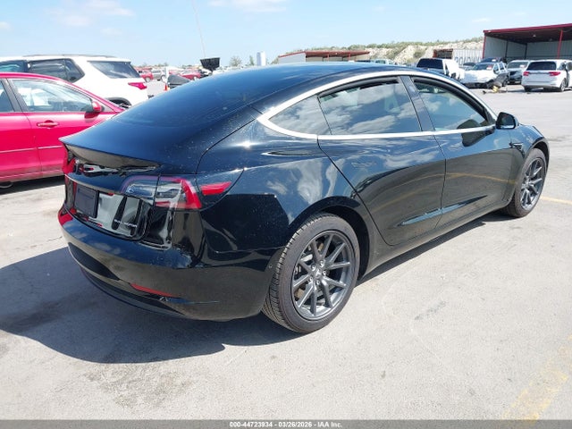 Продаж на аукціоні авто 2019 Tesla Model 3 Long Range/performance, vin: 5YJ3E1EB5KF385672, номер лоту: 44723934