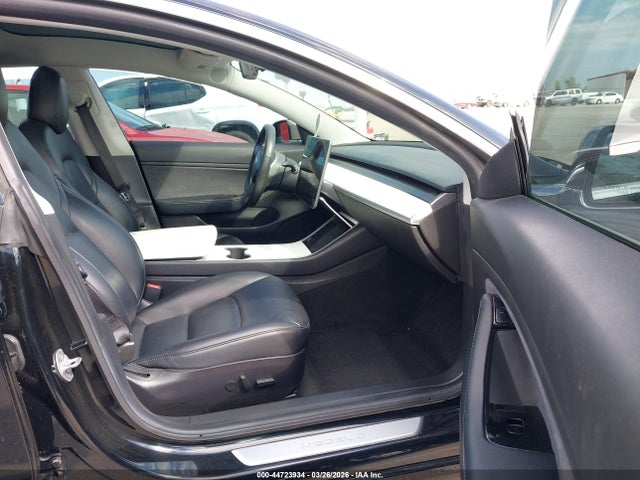 Продаж на аукціоні авто 2019 Tesla Model 3 Long Range/performance, vin: 5YJ3E1EB5KF385672, номер лоту: 44723934
