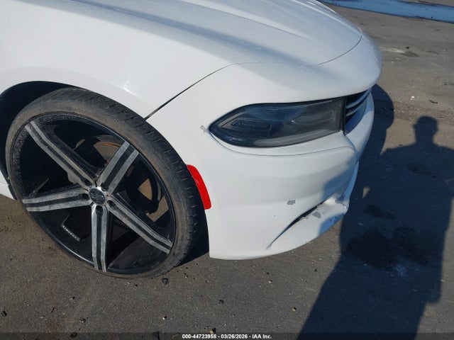 44723958 :رقم المزاد ، 2C3CDXBG0FH784998 vin ، 2015 Dodge Charger Se مزاد بيع
