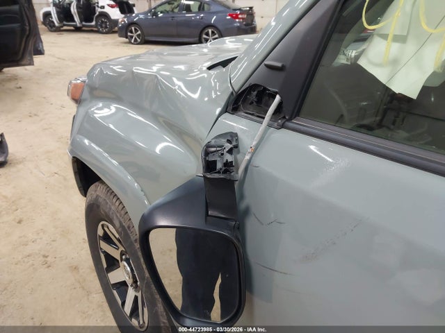 Продаж на аукціоні авто 2023 Toyota 4runner Trd Off Road Premium, vin: JTERU5JR1P6156251, номер лоту: 44723985