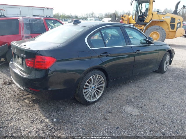 2015 Bmw 328i Xdrive მანქანა იყიდება აუქციონზე, vin: WBA3B3G57FNR85559, აუქციონის ნომერი: 44724020