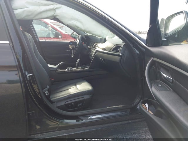 2015 Bmw 328i Xdrive მანქანა იყიდება აუქციონზე, vin: WBA3B3G57FNR85559, აუქციონის ნომერი: 44724020