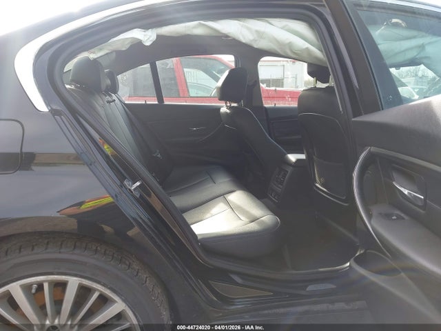2015 Bmw 328i Xdrive მანქანა იყიდება აუქციონზე, vin: WBA3B3G57FNR85559, აუქციონის ნომერი: 44724020