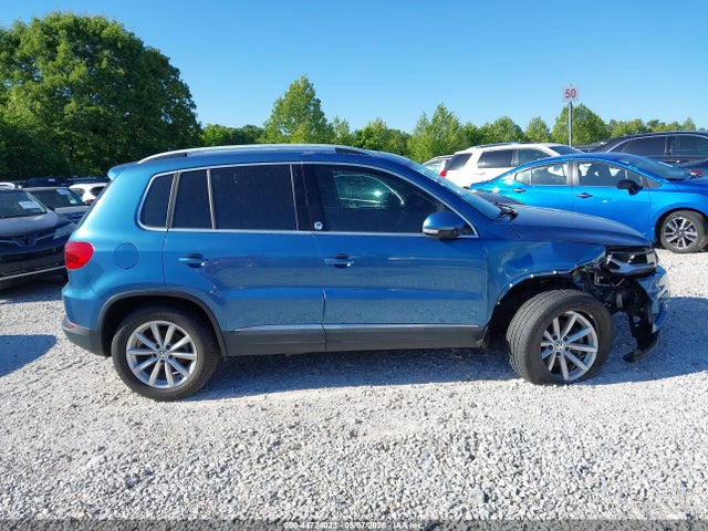 2017 Volkswagen Tiguan 2.0t Wolfsburg Edition მანქანა იყიდება აუქციონზე, vin: WVGSV7AX7HK035063, აუქციონის ნომერი: 44724023