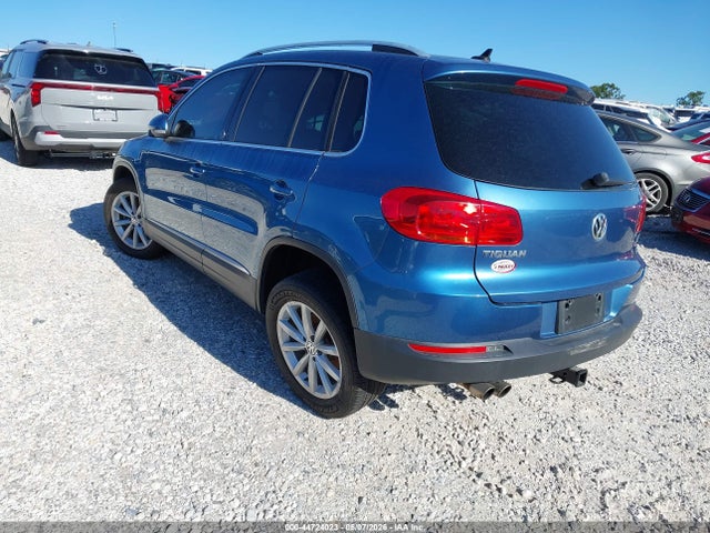2017 Volkswagen Tiguan 2.0t Wolfsburg Edition მანქანა იყიდება აუქციონზე, vin: WVGSV7AX7HK035063, აუქციონის ნომერი: 44724023