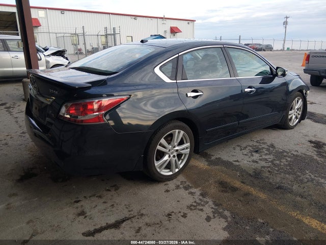2015 Nissan Altima 3.5 Sl მანქანა იყიდება აუქციონზე, vin: 1N4BL3AP2FC136625, აუქციონის ნომერი: 44724080