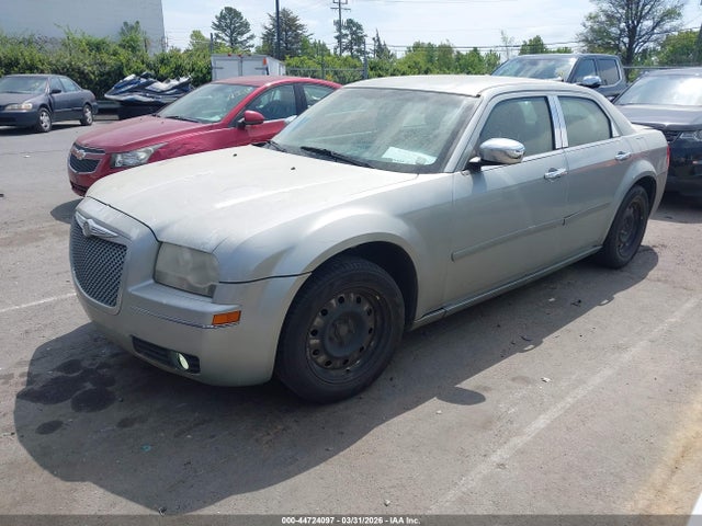 2006 Chrysler 300 მანქანა იყიდება აუქციონზე, vin: 2C3KA43R56H103933, აუქციონის ნომერი: 44724097