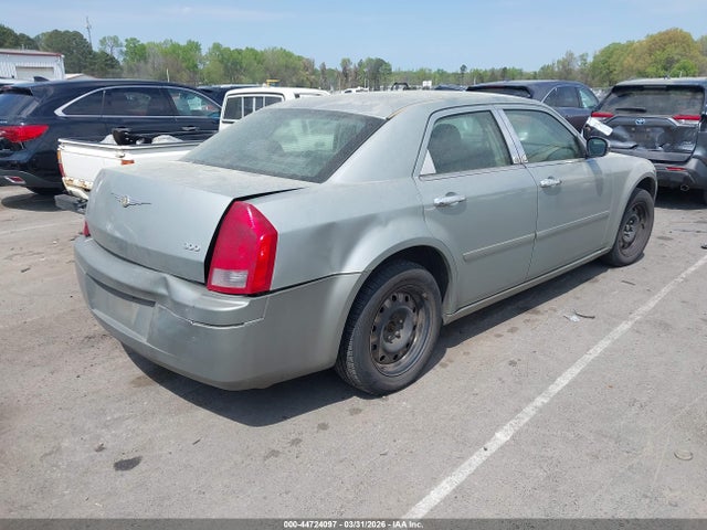 2006 Chrysler 300 მანქანა იყიდება აუქციონზე, vin: 2C3KA43R56H103933, აუქციონის ნომერი: 44724097