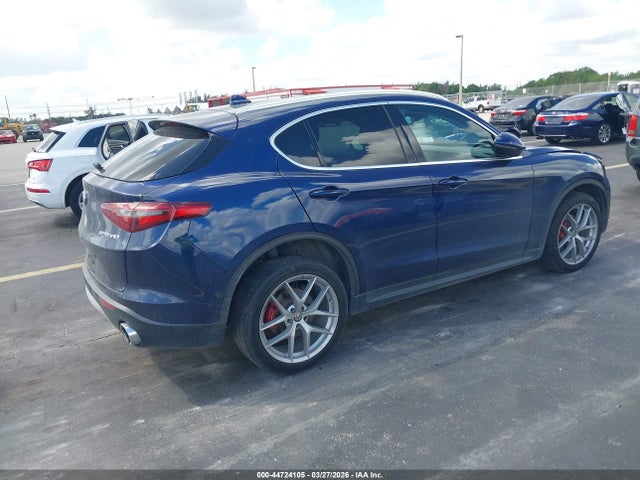 2018 ALFA ROMEO STELVIO ZASFAKBN6J7B81259 Photo 3