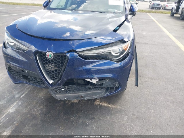 2018 ALFA ROMEO STELVIO ZASFAKBN6J7B81259 Photo 5