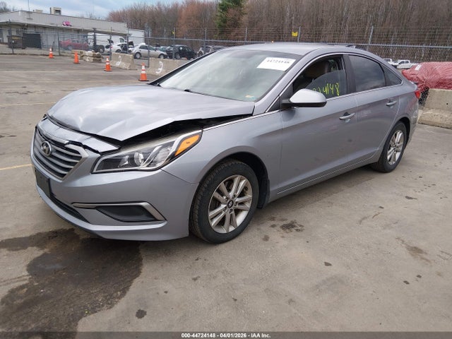 2017 Hyundai Sonata Se მანქანა იყიდება აუქციონზე, vin: 5NPE24AF4HH530450, აუქციონის ნომერი: 44724148