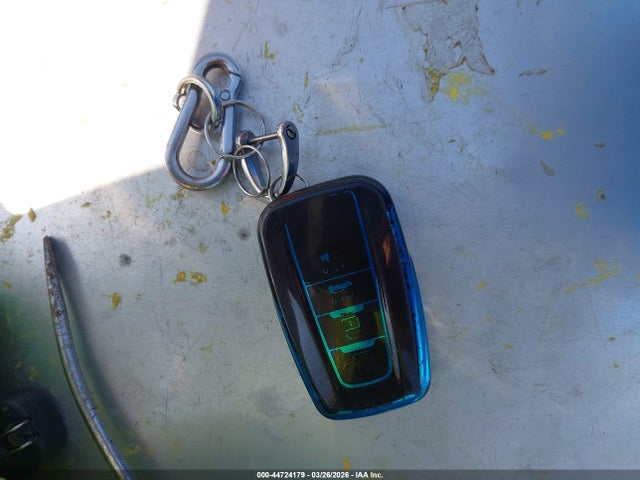 2021 TOYOTA C-HR NMTKHMBX6MR123208 Photo 10