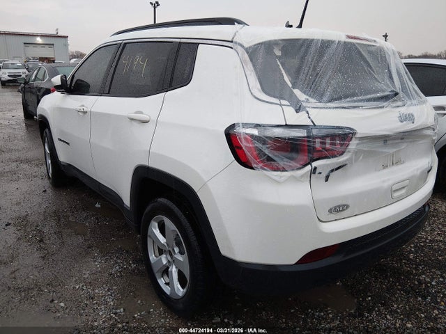 44724194 :رقم المزاد ، 3C4NJCBB3JT356174 vin ، 2018 Jeep Compass Latitude Fwd مزاد بيع