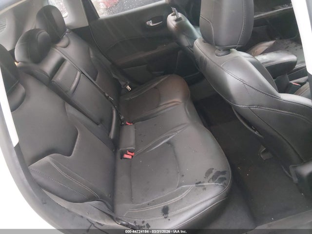 44724194 :رقم المزاد ، 3C4NJCBB3JT356174 vin ، 2018 Jeep Compass Latitude Fwd مزاد بيع