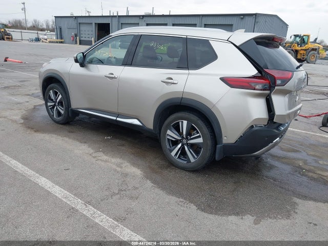 JN8AT3DD8MW317137 Nissan Rogue Platinum Intelligent Awd