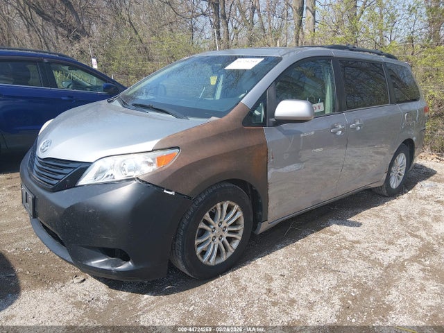 2012 TOYOTA SIENNA 5TDYK3DCXCS231038 Photo 1