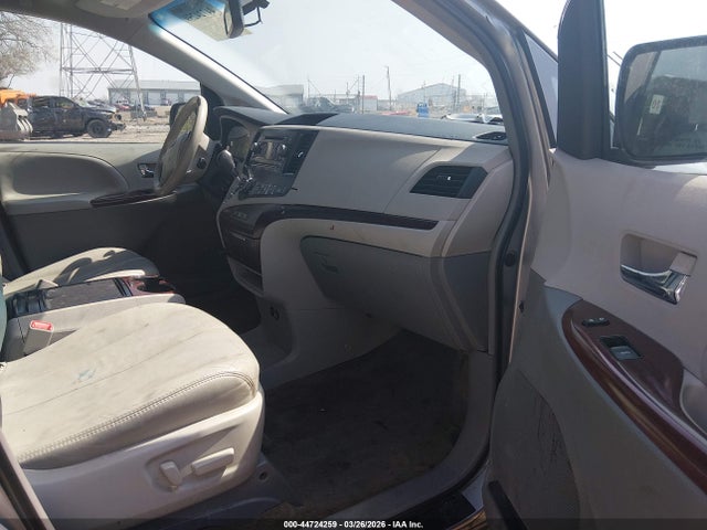 2012 TOYOTA SIENNA 5TDYK3DCXCS231038 Photo 4