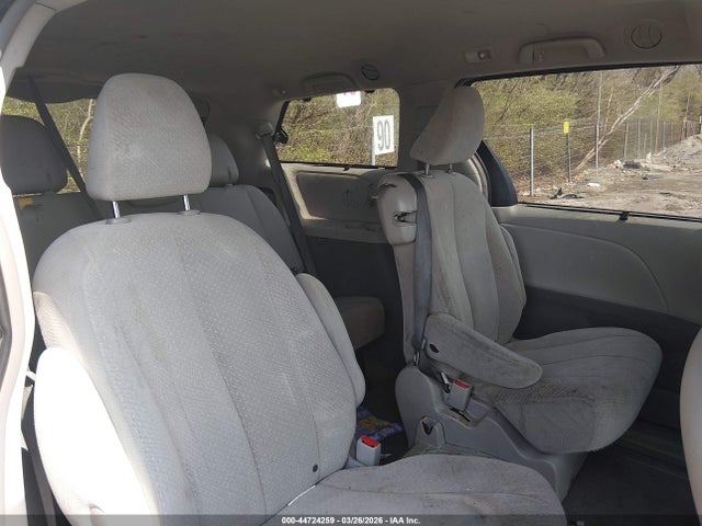 2012 TOYOTA SIENNA 5TDYK3DCXCS231038 Photo 7